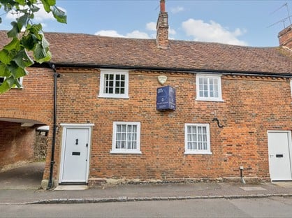 3 Bed Terraced House, Sherperds Lane, HP9