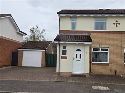 3 Bed Semi-Detached House, Jamieson Avenue, FK5