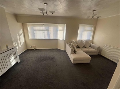 2 Bed Flat, Mitchell Road, CV12