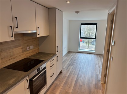 1 Bed Flat, Queen St, EX8