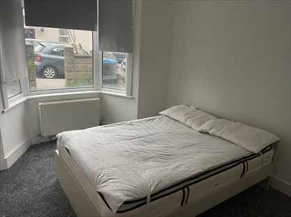 Room in a Shared House, The Drive, CR7