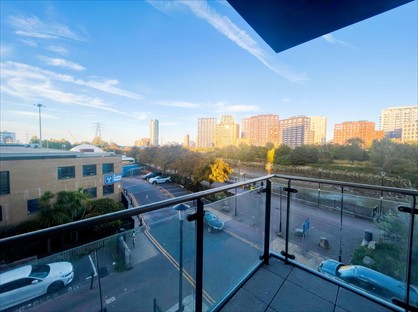 1 Bed Flat, Avalon Point, E14