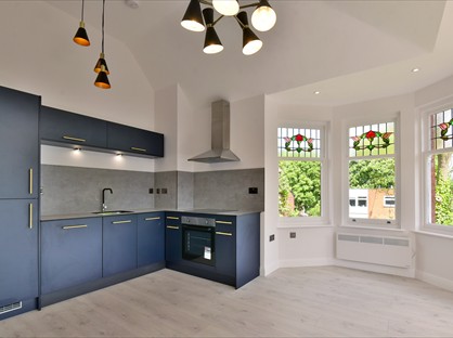 2 Bed Flat, Davenport Park Road, SK2