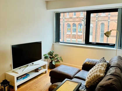2 Bed Flat, Cheam Road, SM1