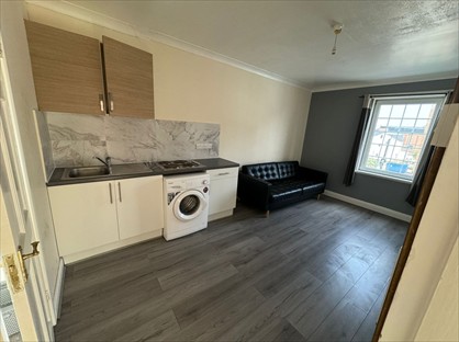 Studio Flat, South Road, UB1