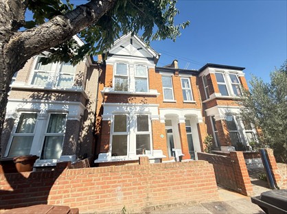 5 Bed Terraced House, Barclay Road, E11