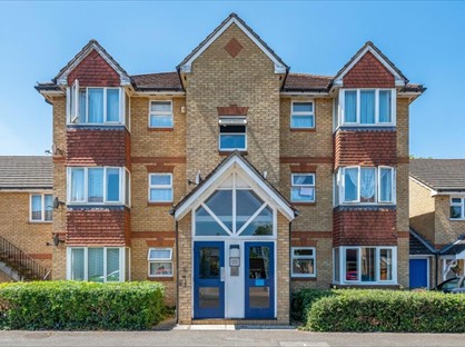 2 Bed Flat, Russet House, TW3