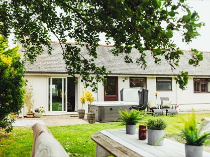 3 Bed Bungalow, Birchwood Cottage, LL65