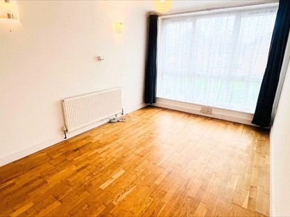 2 bed flat/apartment for rent in 2 Bed Flat, The Triangle, BH16