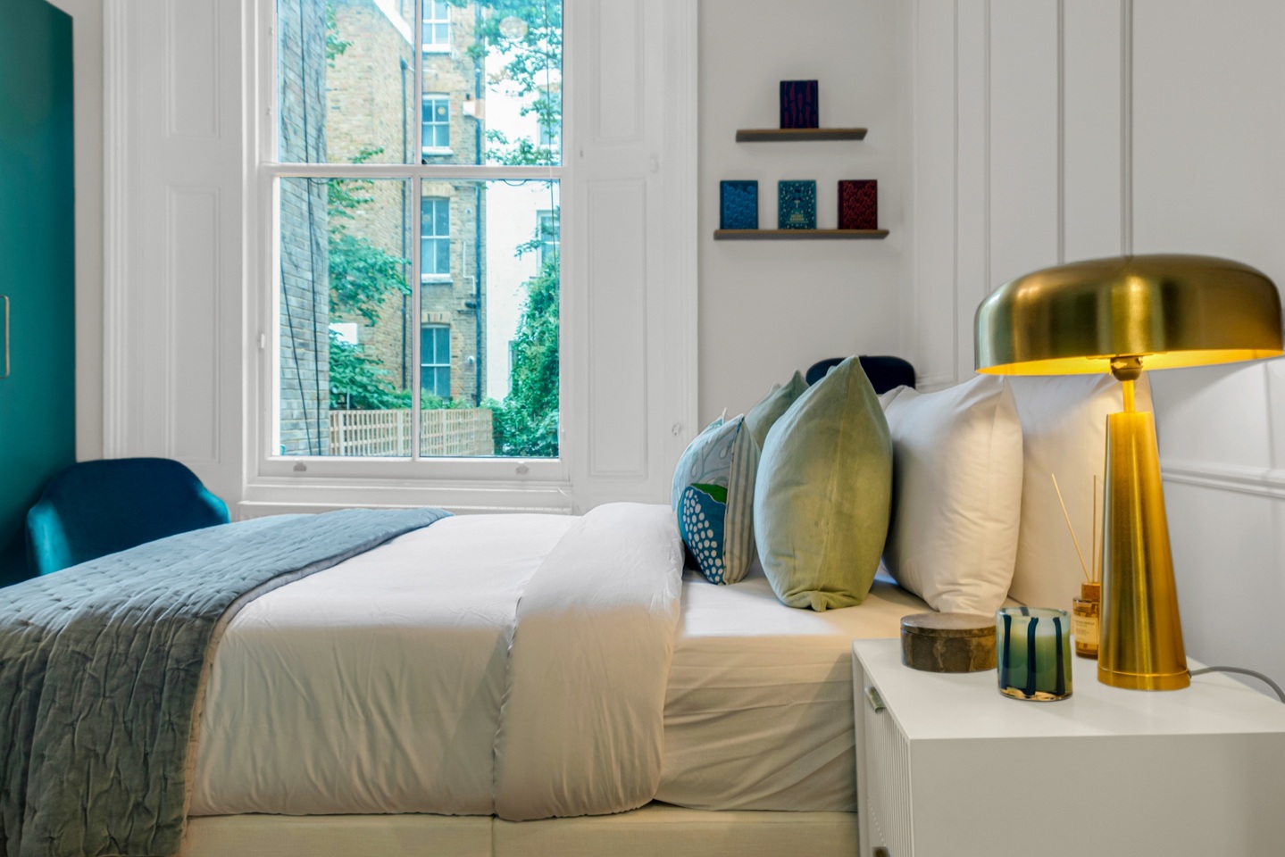 Studio Flat, Eardley Crescent, SW5 photo 2