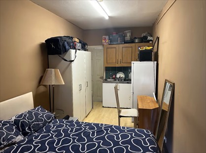 Studio Flat, Great West Road, TW7