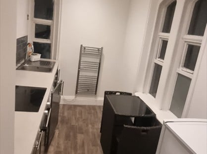 2 Bed Flat, Shipley, BD18