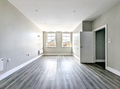 2 Bed Flat, Kingsbridge Court, DA11