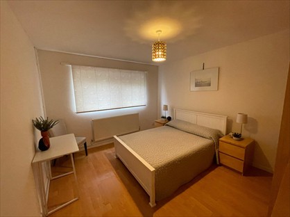 Room in a Shared House, Adeney Close, W6