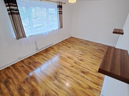 2 Bed Flat, Eynsham Drive, SE2