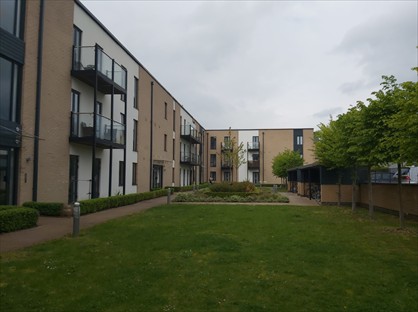 2 Bed Flat, Angus Court, OX9
