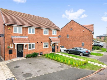 3 Bed Semi-Detached House, Hulme Grove, WN3