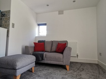 1 Bed Flat, Crescent Court, RG1