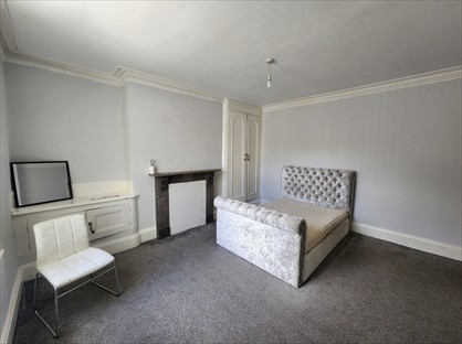 2 bed terraced house for rent in 2 Bed Terraced House, Wellington Place, HX1