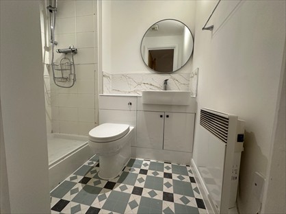 2 Bed Flat, Foundry Court, SL2