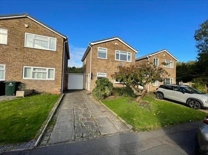 3 Bed Detached House, Stonebury Avenue, CV5