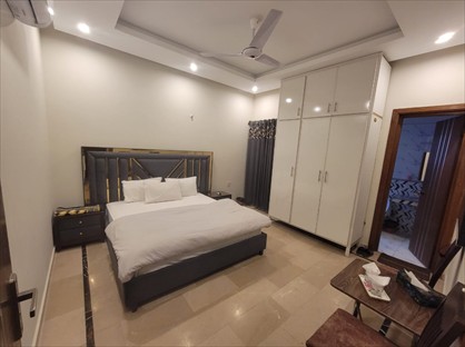 Room in a Shared House, Tower Street, OL10