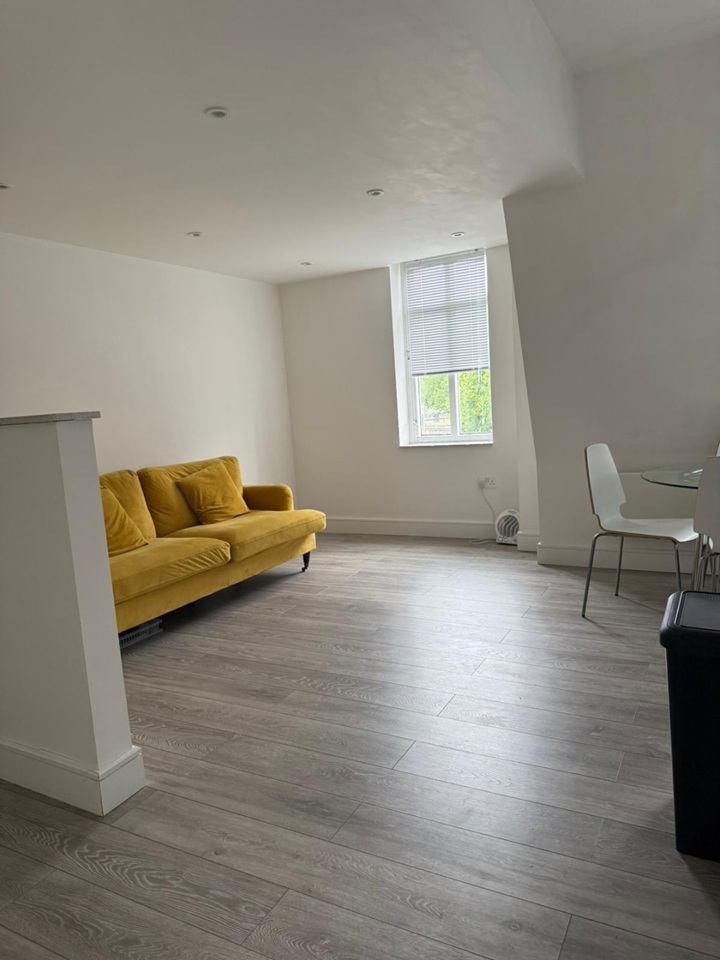 1 Bed Flat, Castle Street, RG1