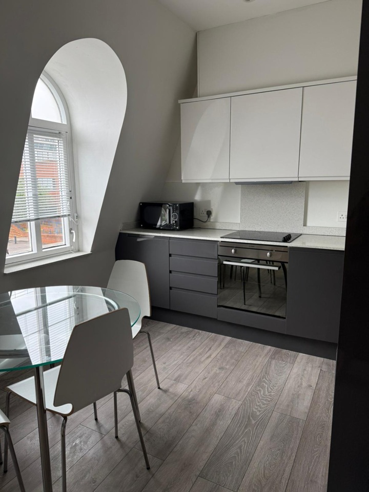 1 Bed Flat, Castle Street, RG1 photo 4