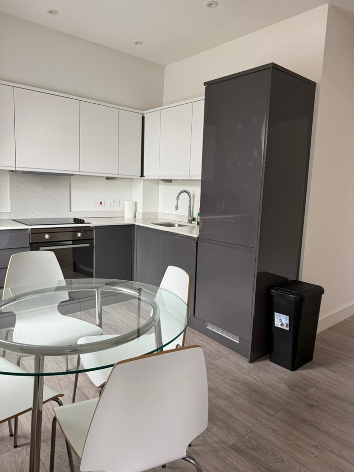 1 Bed Flat, Castle Street, RG1 photo 5