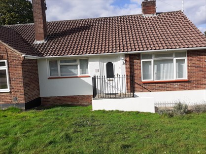 2 Bed Bungalow, Farlington Avenue, RH16