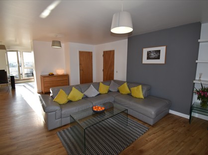 3 Bed Flat, Woolmonger Street, NN1