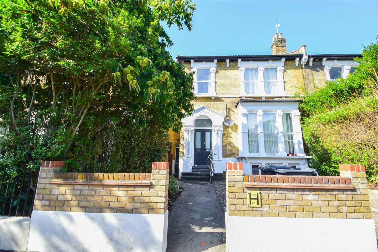 London - 1 Bed Flat, Evering Road, E5 - To Rent Now for £1,850.00 p/m