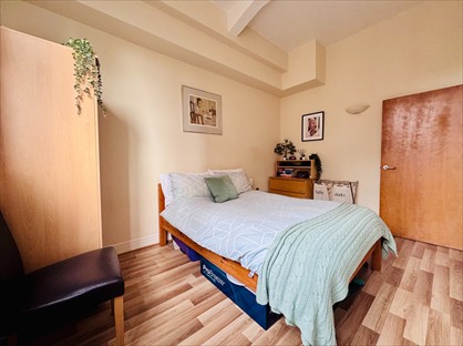 2 Bed Flat, Adline Grove, E1