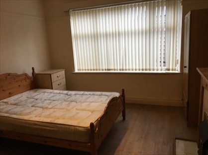 Room in a Shared House, Coleridge Road, M16