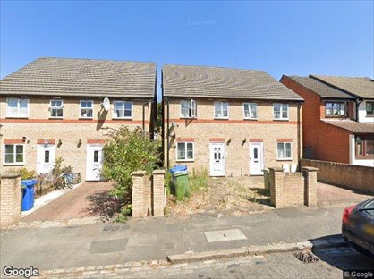 4 Bed Semi-Detached House, Barforth Road, SE15