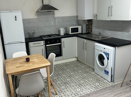 3 Bed Flat, Assembly Passage, E1