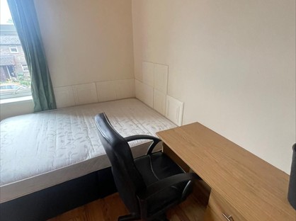 Room in a Shared House, Haddon Road, LS4