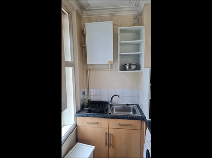 1 Bed Flat, Tong Street, BD4