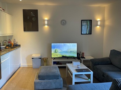 1 Bed Flat, Vista House, RH4