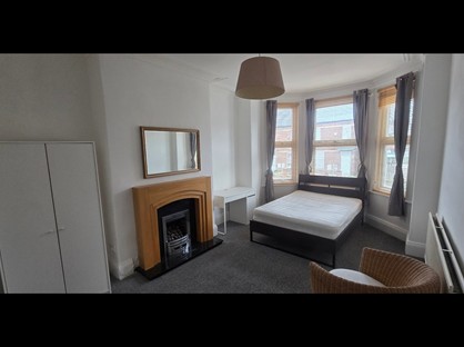 Room in a Shared House, Arthington View, LS10