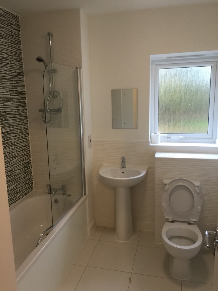 Room in a Shared House, Campkin Road, CB4 photo 3