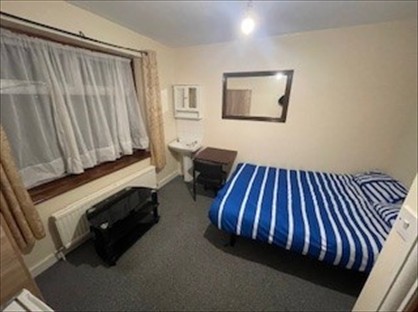 Room in a Shared House, Princes Avenue, N13