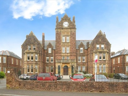 2 Bed Flat, Graham Way, TA4