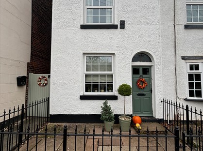 3 Bed Terraced House, Mobberley Road, WA16