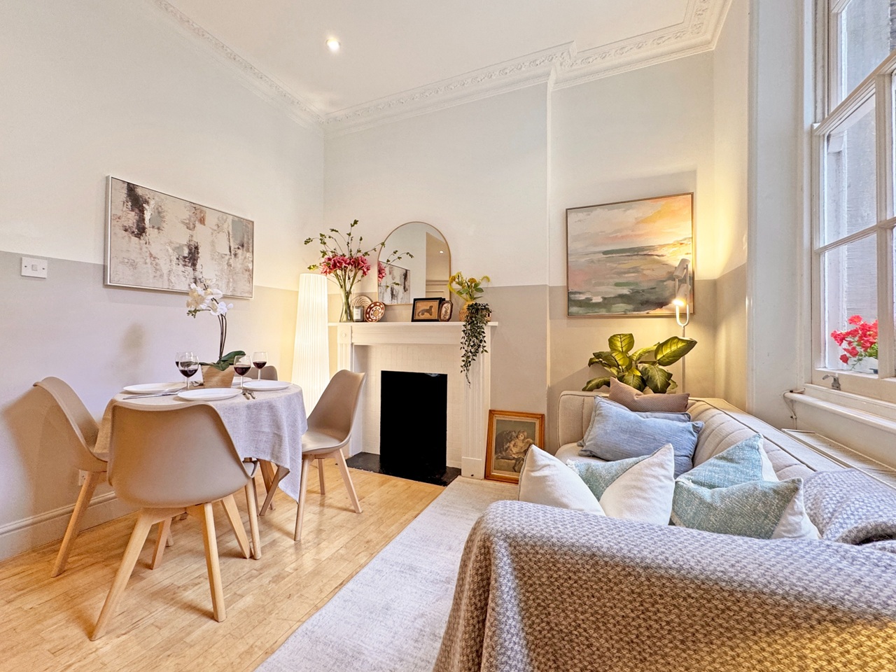 2 Bed Flat, Gloucester Street, SW1V