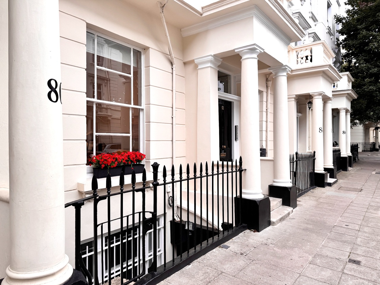 2 Bed Flat, Gloucester Street, SW1V photo 2