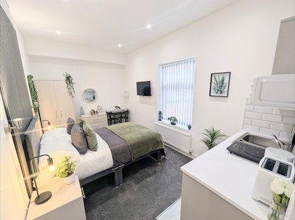 Bedsit, Stamer Street, ST4