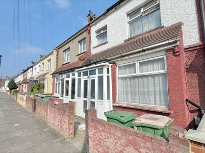 3 Bed Terraced House, Bedford Road, E6