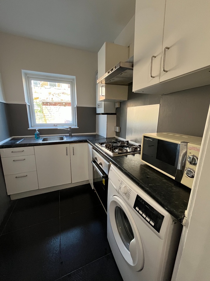 Additional image 10 of Room in a Shared Flat, Eastwood Road, S11, N1 7GU