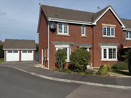 4 Bed Detached House, Cornpoppy Avenue, NP25